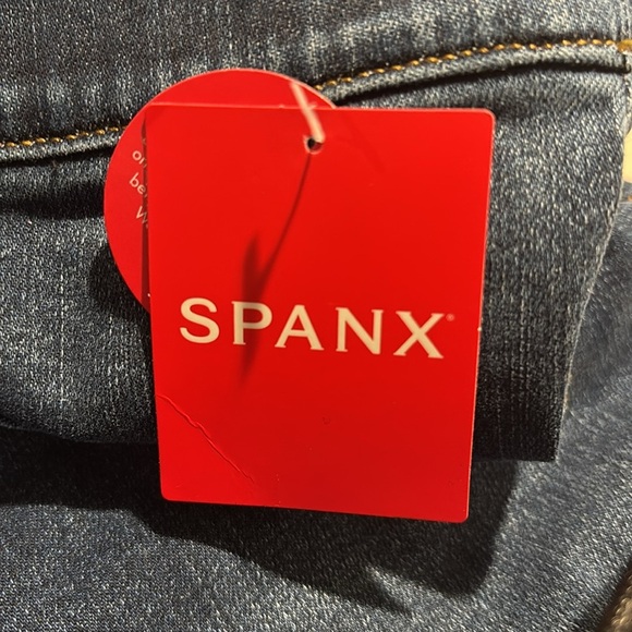 SPANX Sz M Pull On Jeans Skinny Distressed Mid-Wash Raw Hem High Raise Denim NEW - Picture 11 of 14